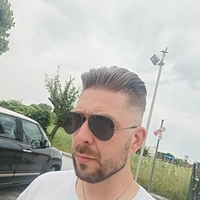 Nik